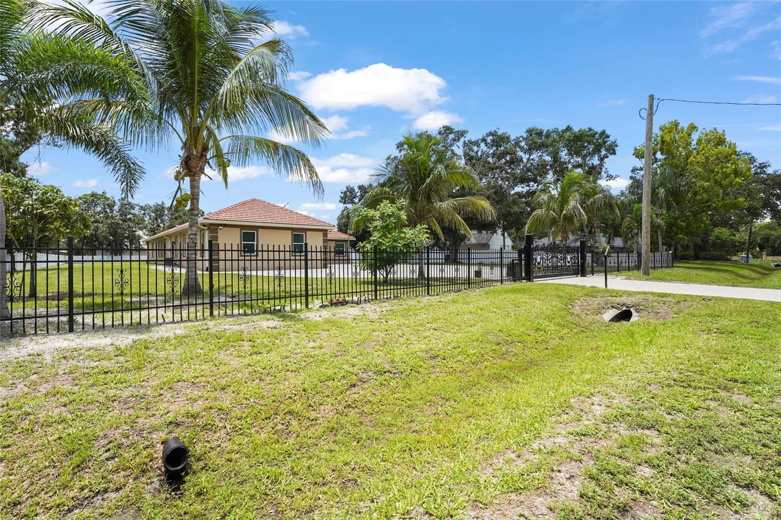 Image 69 of 83 For 5714 38th Avenue E