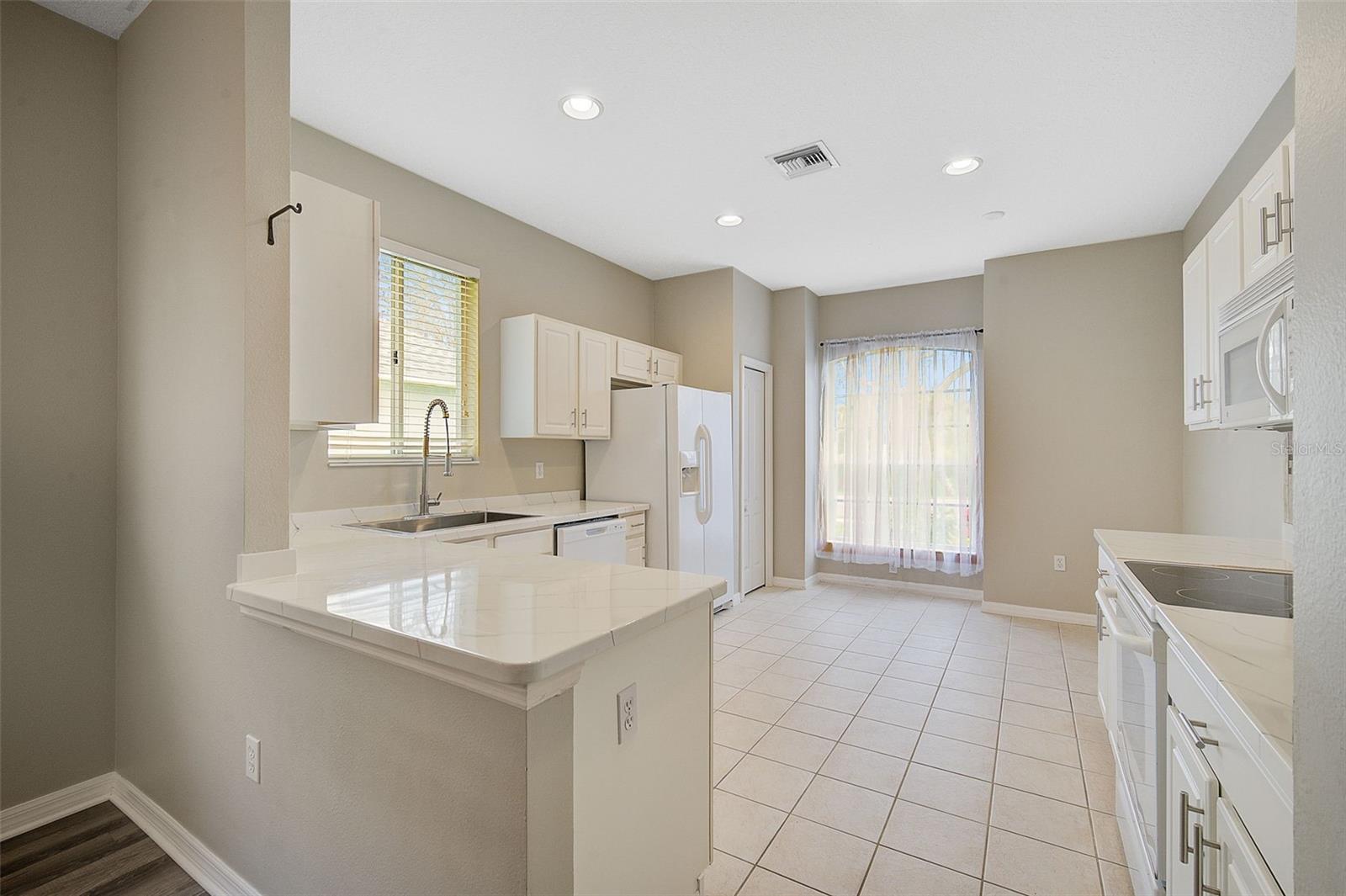 Image 10 of 34 For 8930 Founders Circle