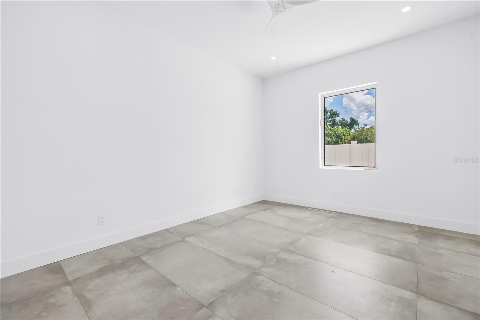 Image 13 of 63 For 2065 Goldenrod Street
