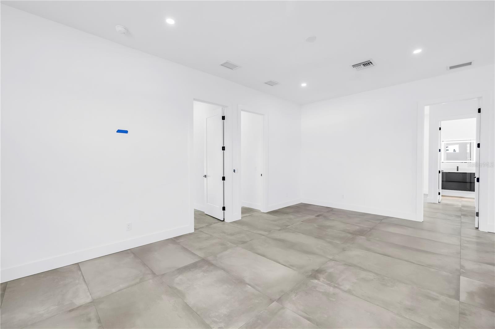Image 31 of 63 For 2065 Goldenrod Street