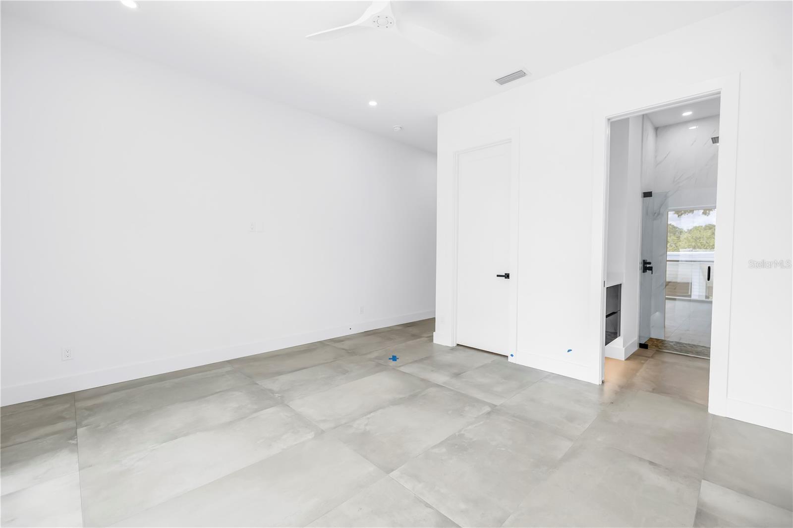Image 38 of 63 For 2065 Goldenrod Street