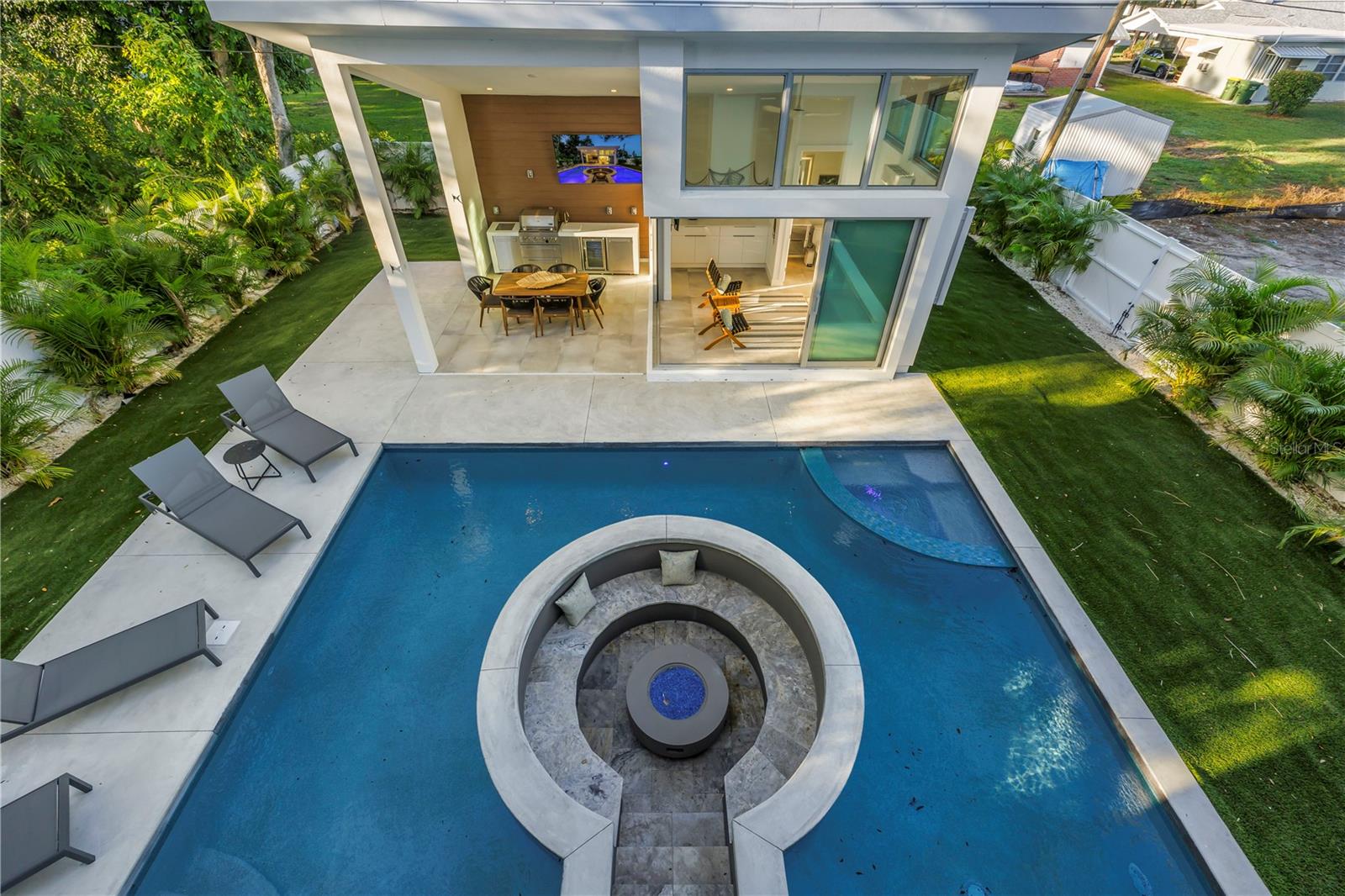 Image 70 of 91 For 2065 Goldenrod Street