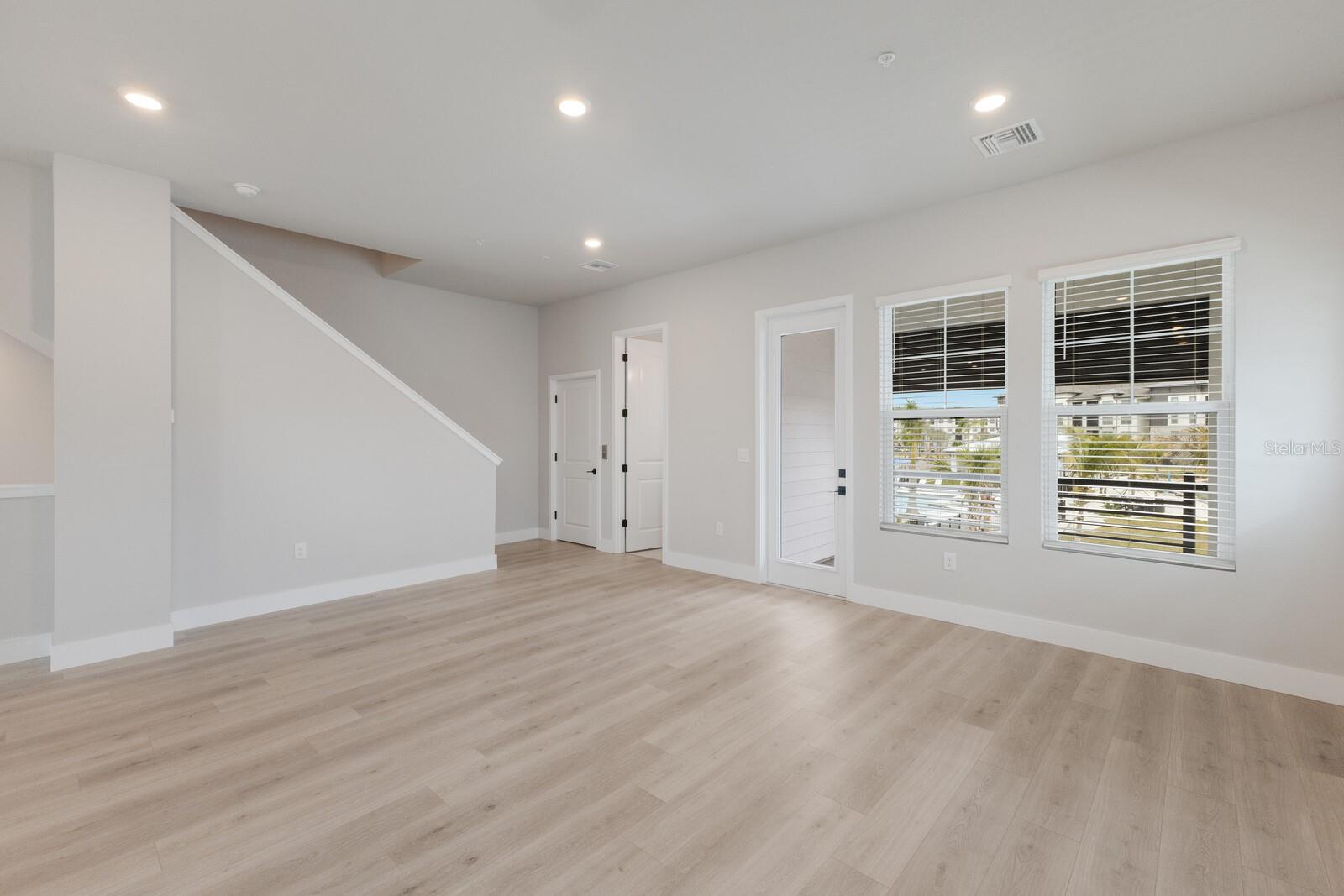 Image 4 of 33 For 7420 Newham Lane