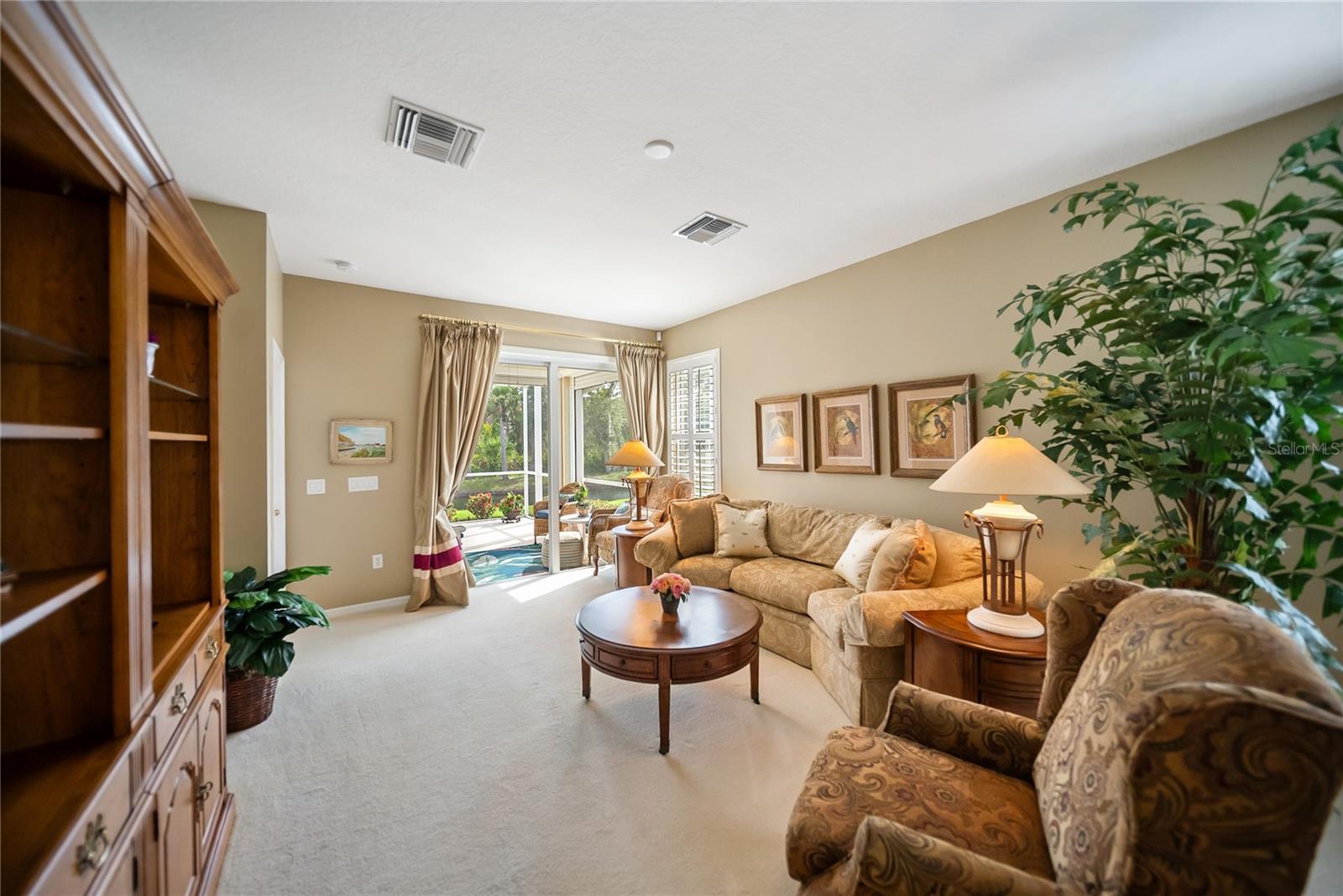 Image 34 of 59 For 29687 Niagara Court