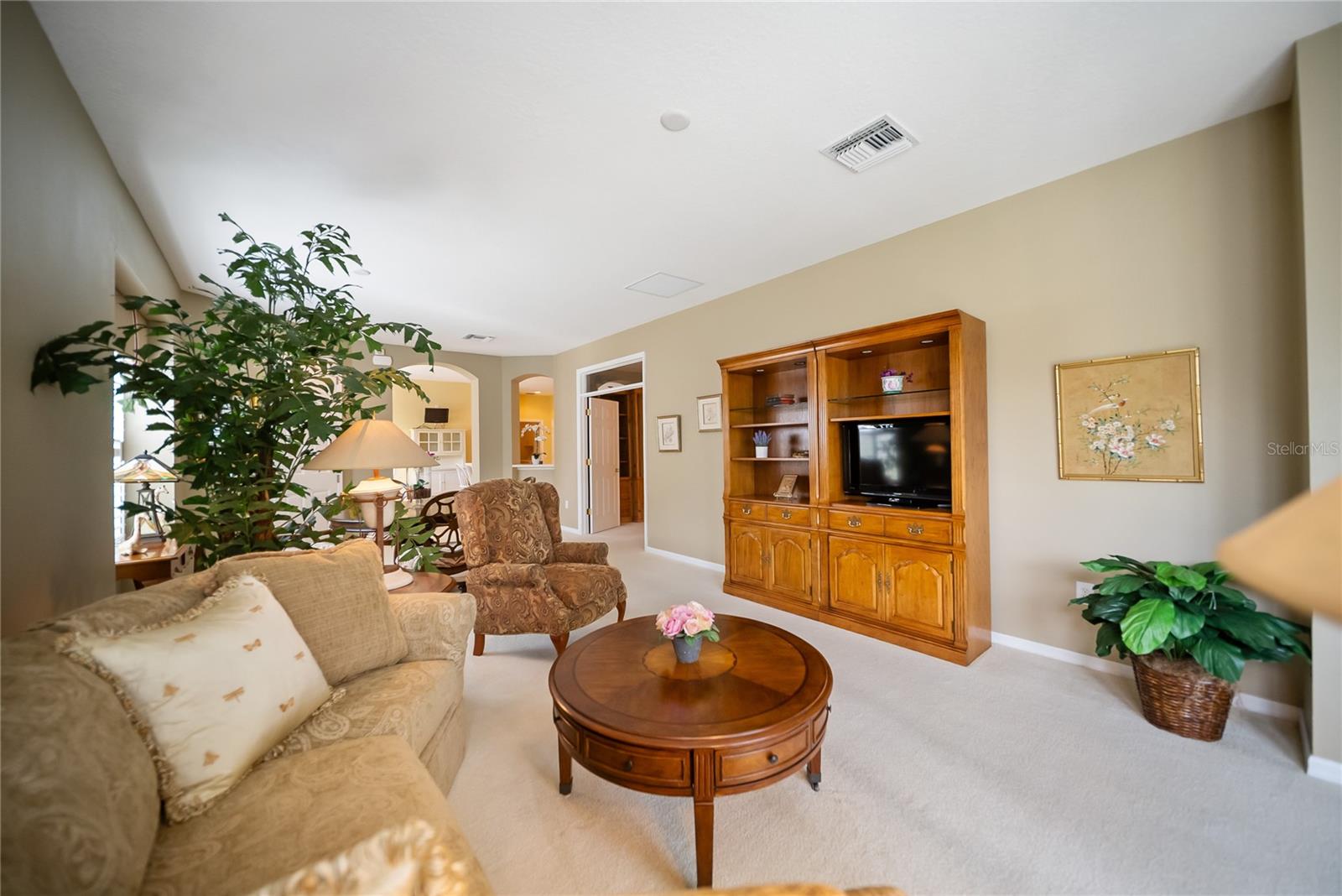 Image 36 of 59 For 29687 Niagara Court