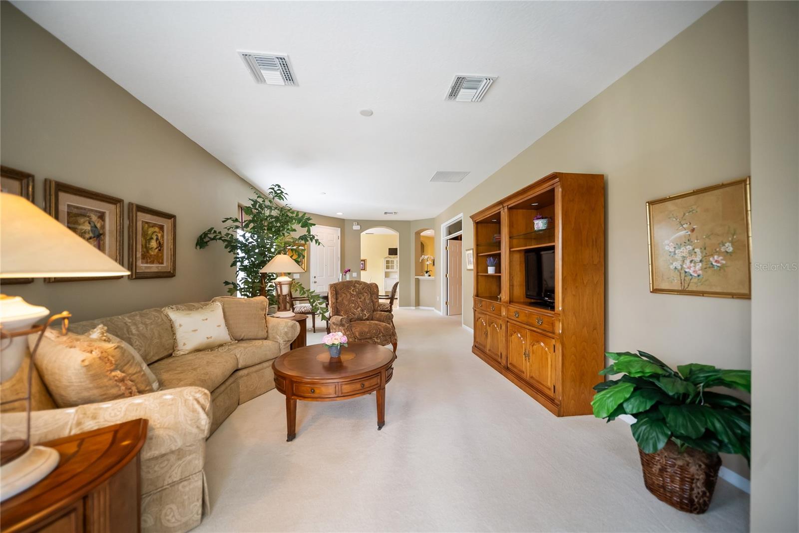 Image 37 of 59 For 29687 Niagara Court