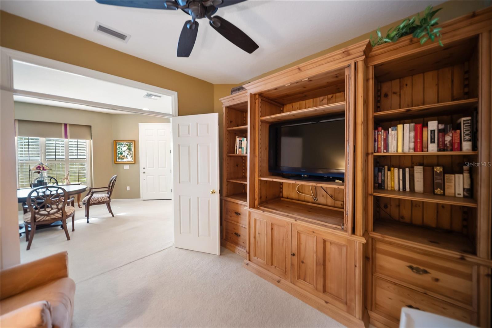 Image 43 of 59 For 29687 Niagara Court