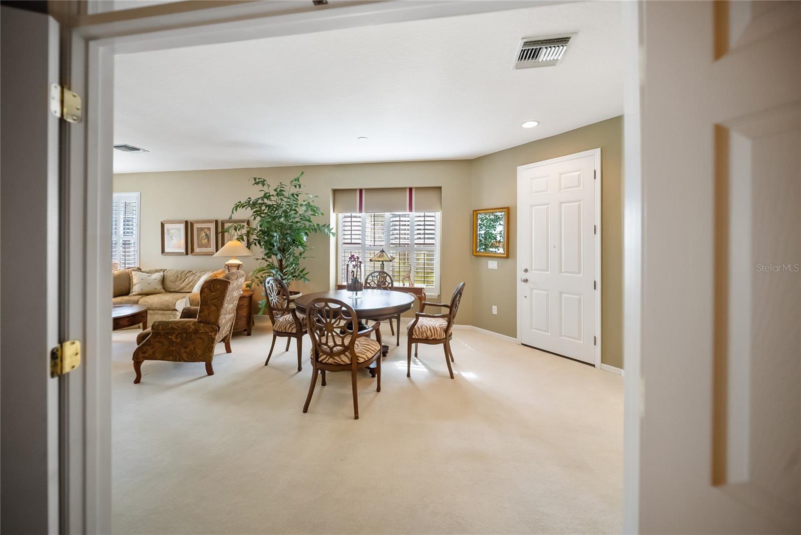 Image 44 of 59 For 29687 Niagara Court
