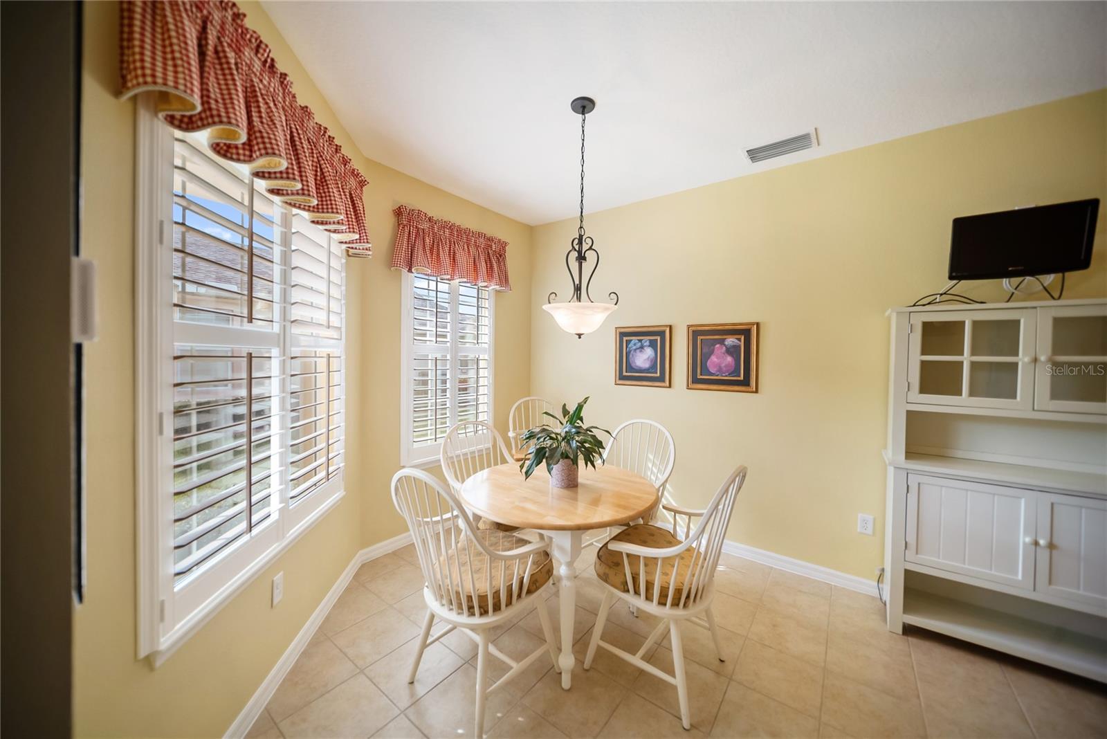 Image 45 of 59 For 29687 Niagara Court