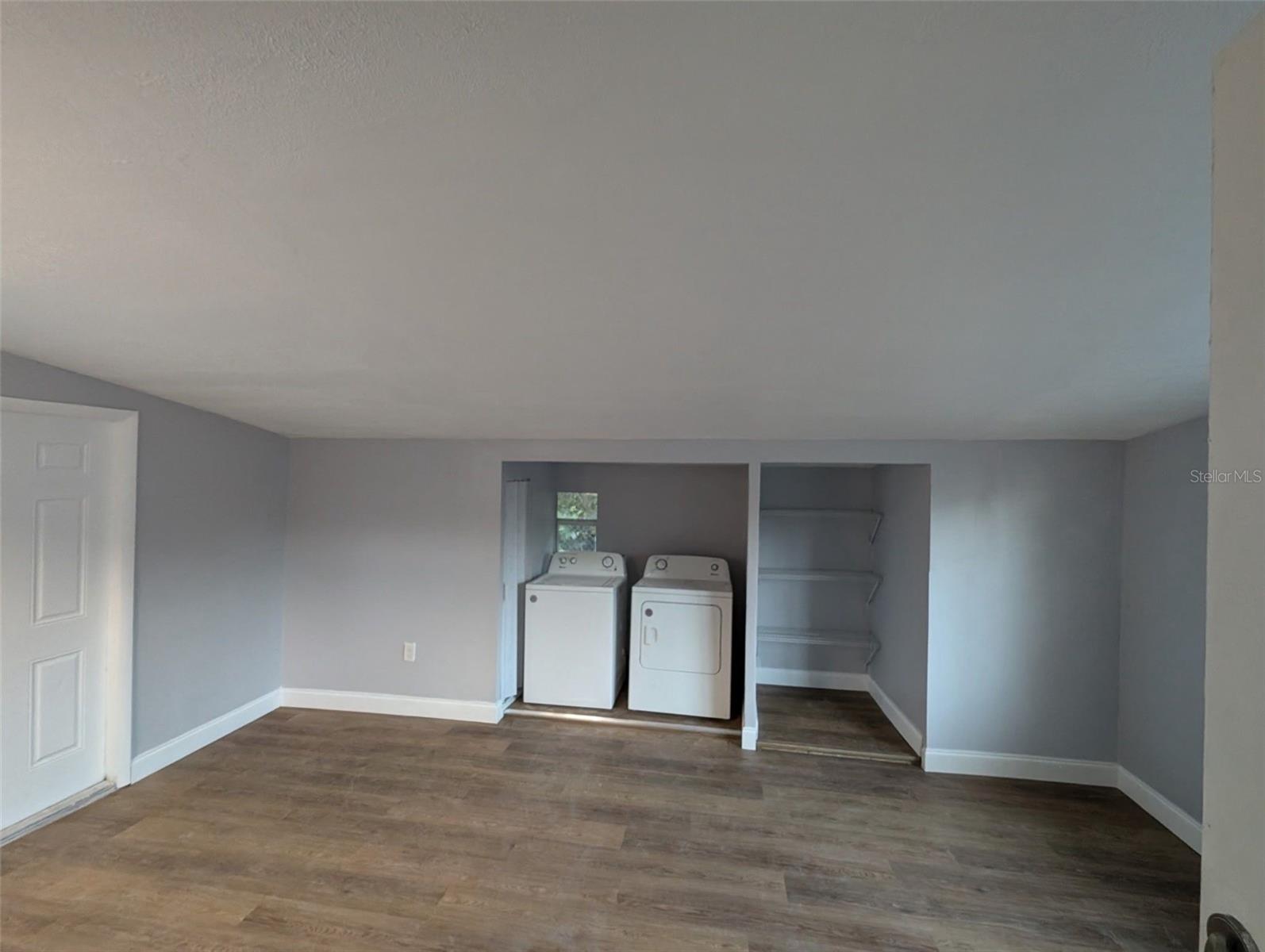 Image 8 of 8 For 2305 Burns Avenue