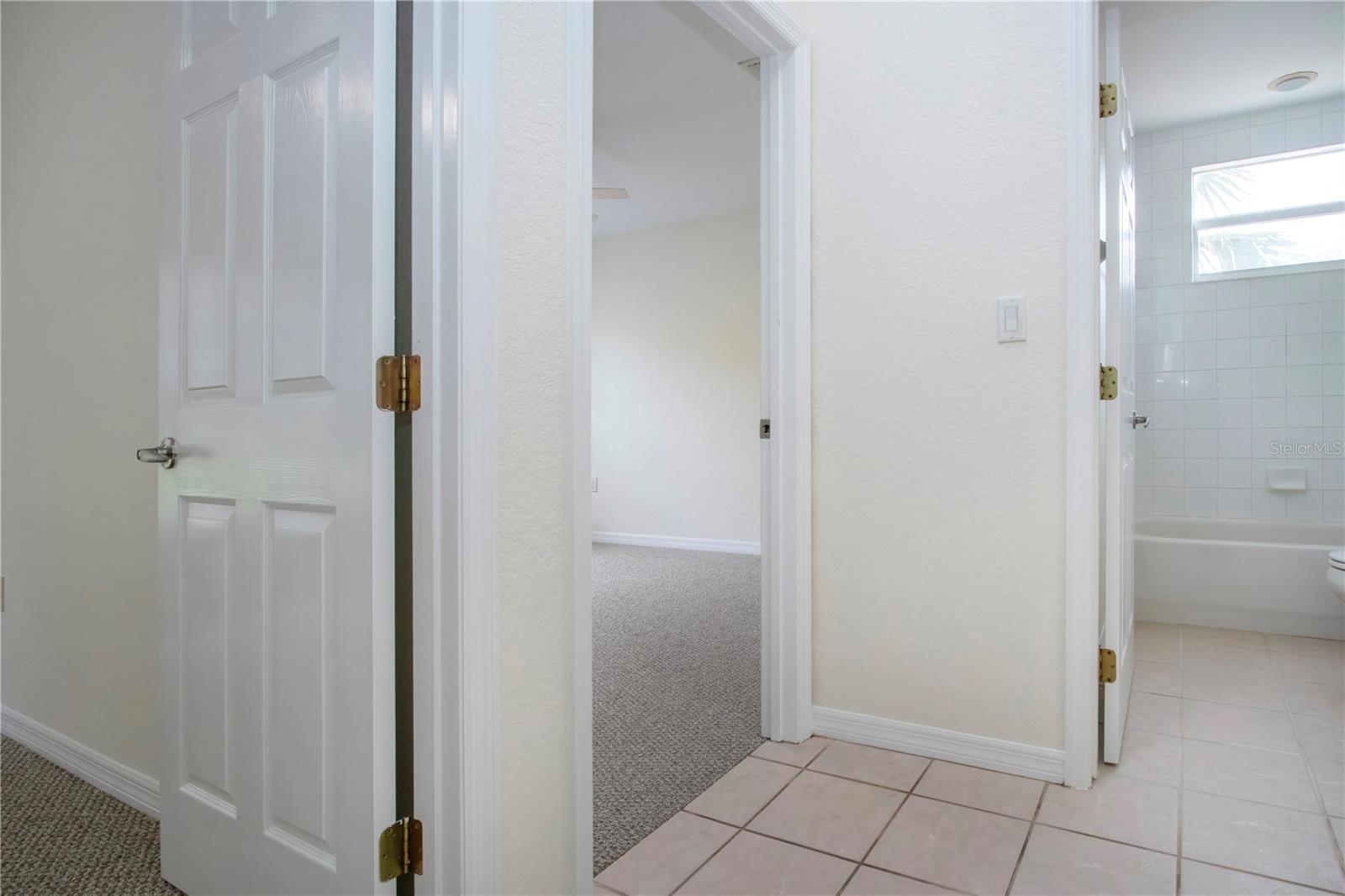Image 31 of 41 For 7117 Strand Circle 201