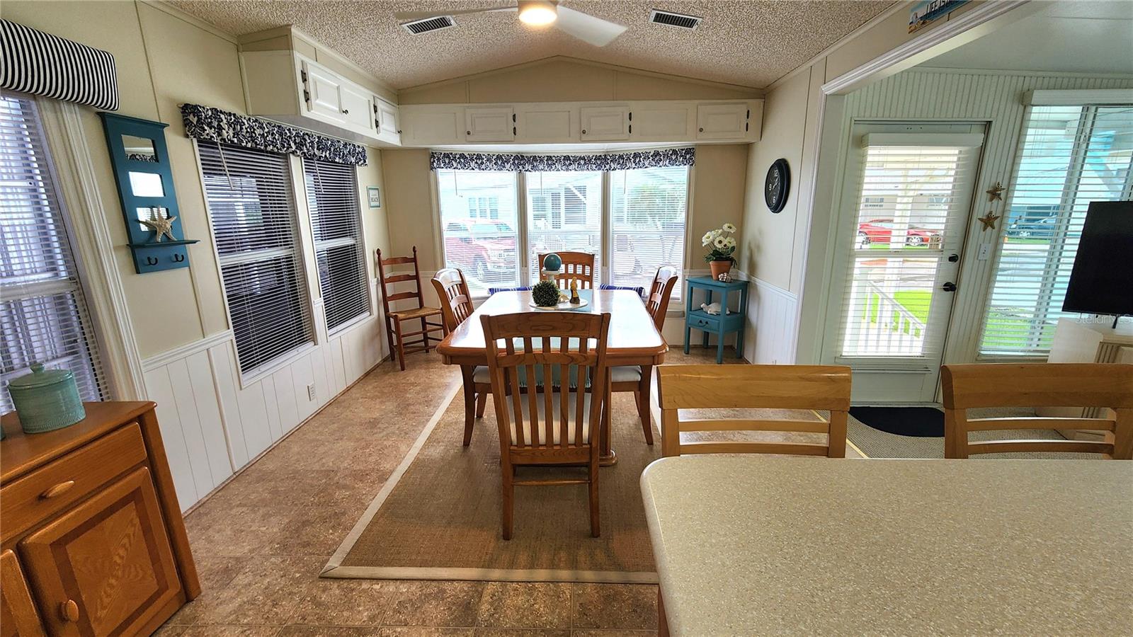 Image 11 of 53 For 3333 26th Avenue E 1145