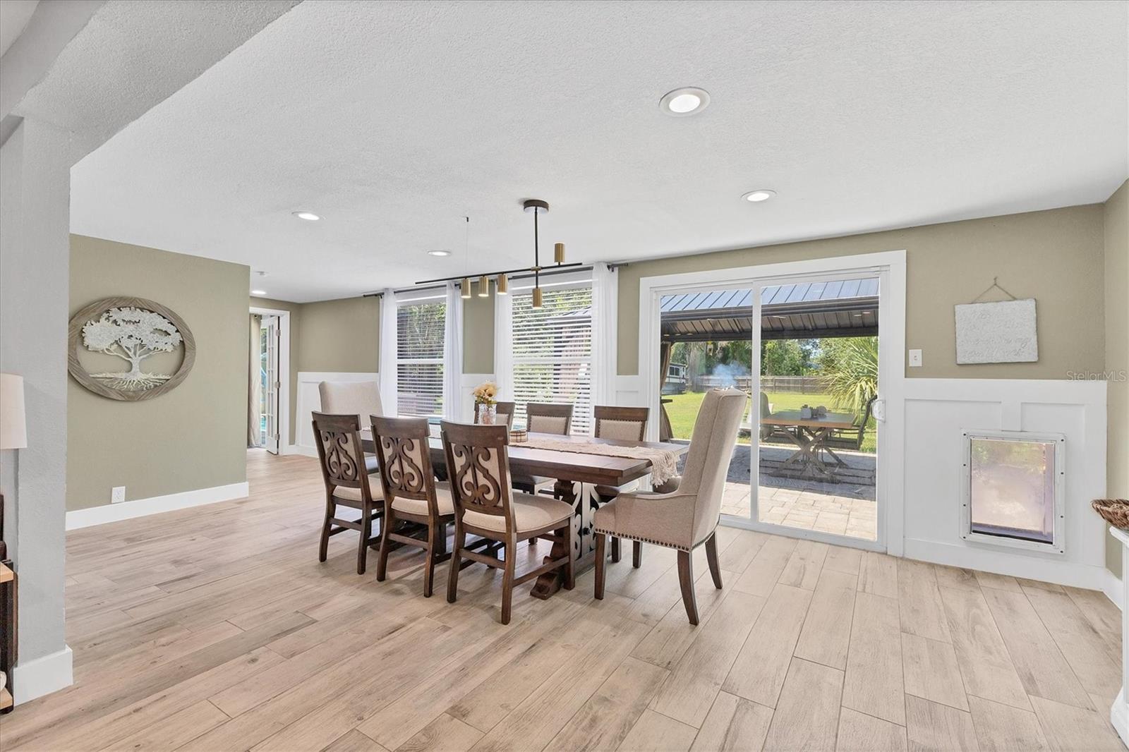 Image 6 of 48 For 2503 Lake Drive