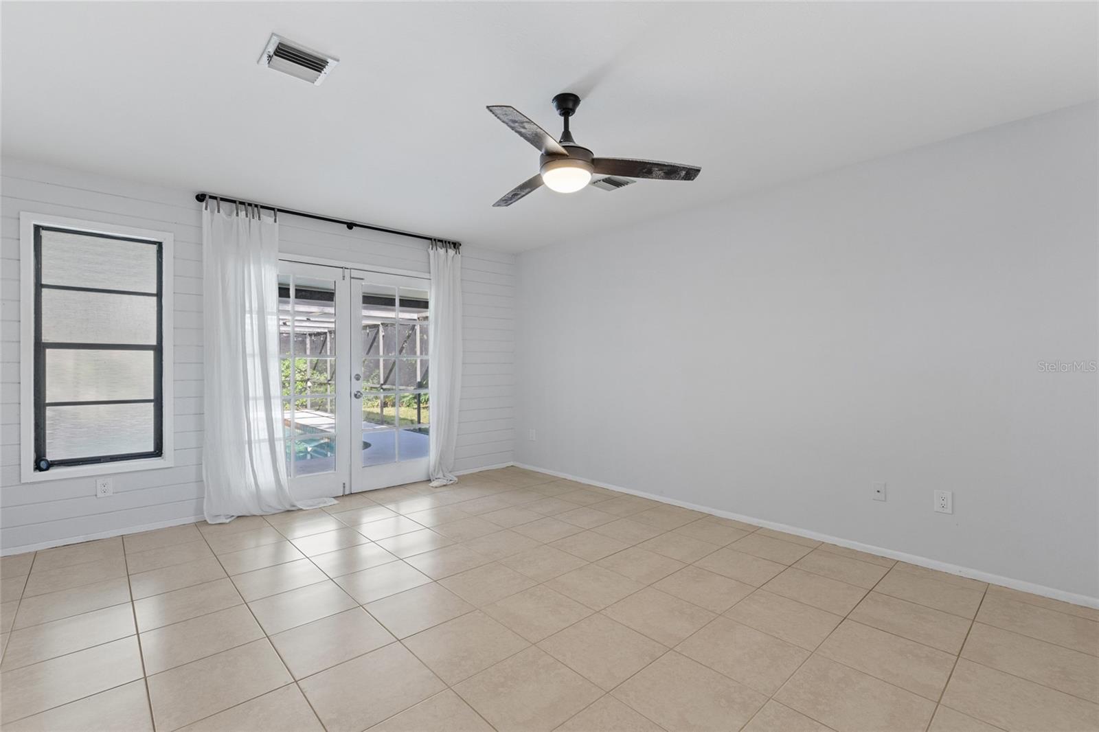 Image 19 of 40 For 4595 Friar Tuck Lane