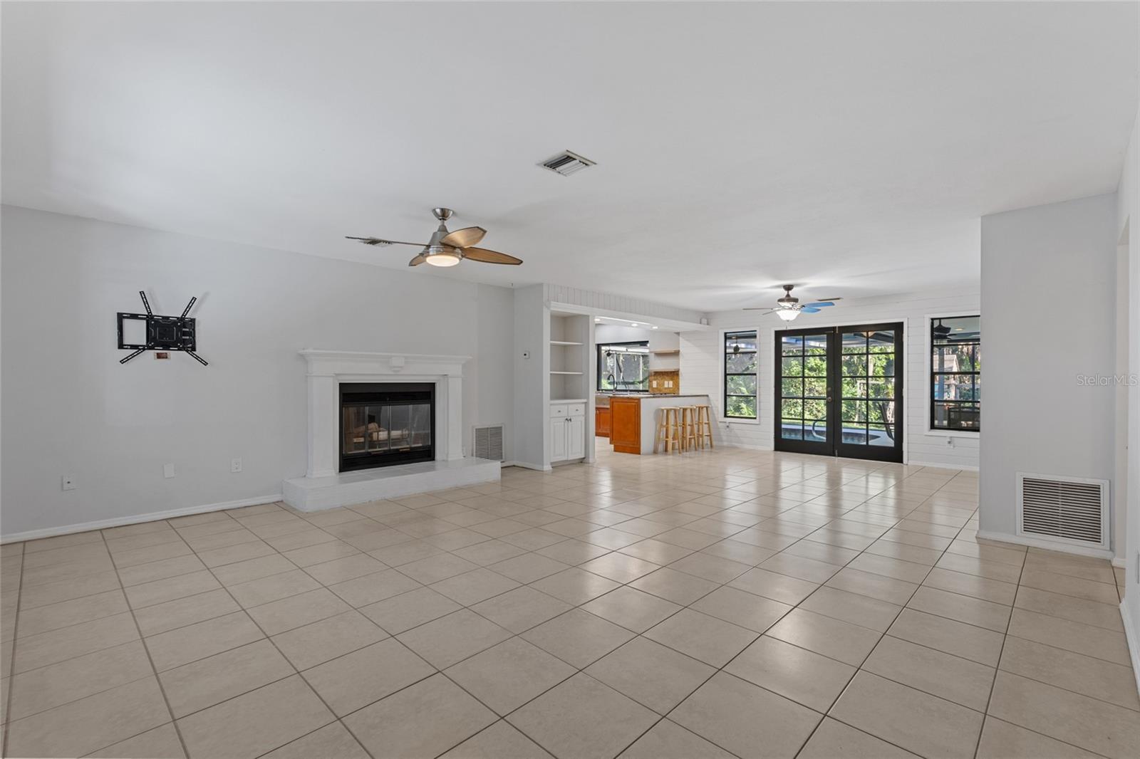 Image 6 of 40 For 4595 Friar Tuck Lane