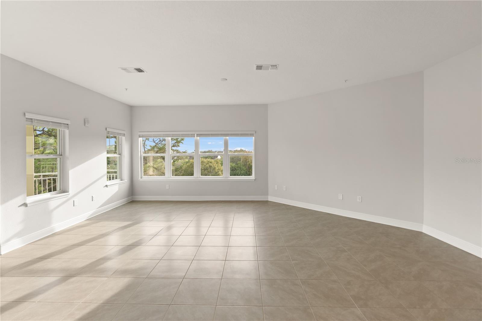 Image 15 of 69 For 7611 34th Avenue W 301