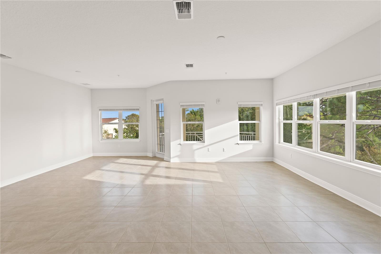 Image 18 of 69 For 7611 34th Avenue W 301