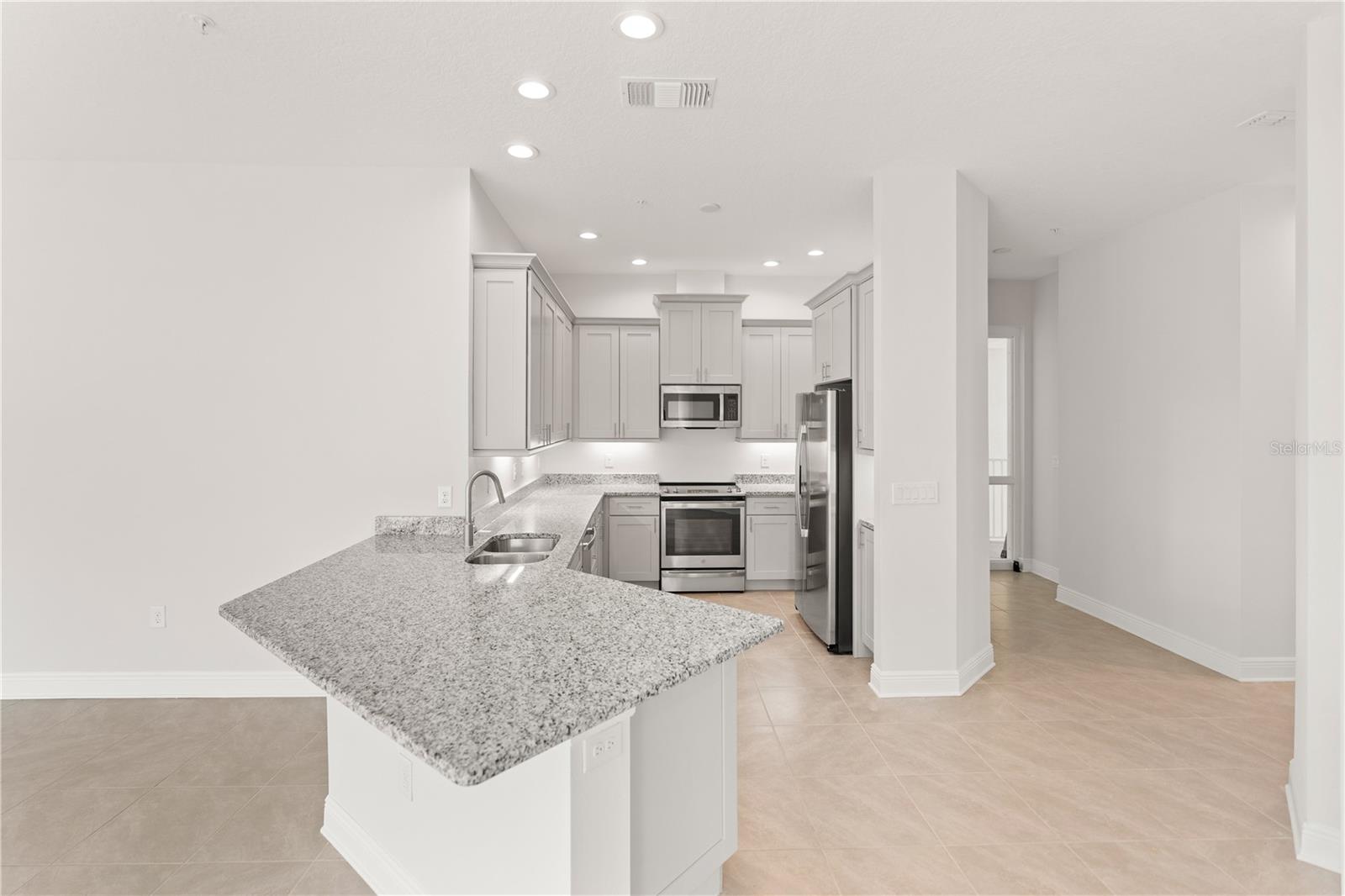 Image 20 of 69 For 7611 34th Avenue W 301