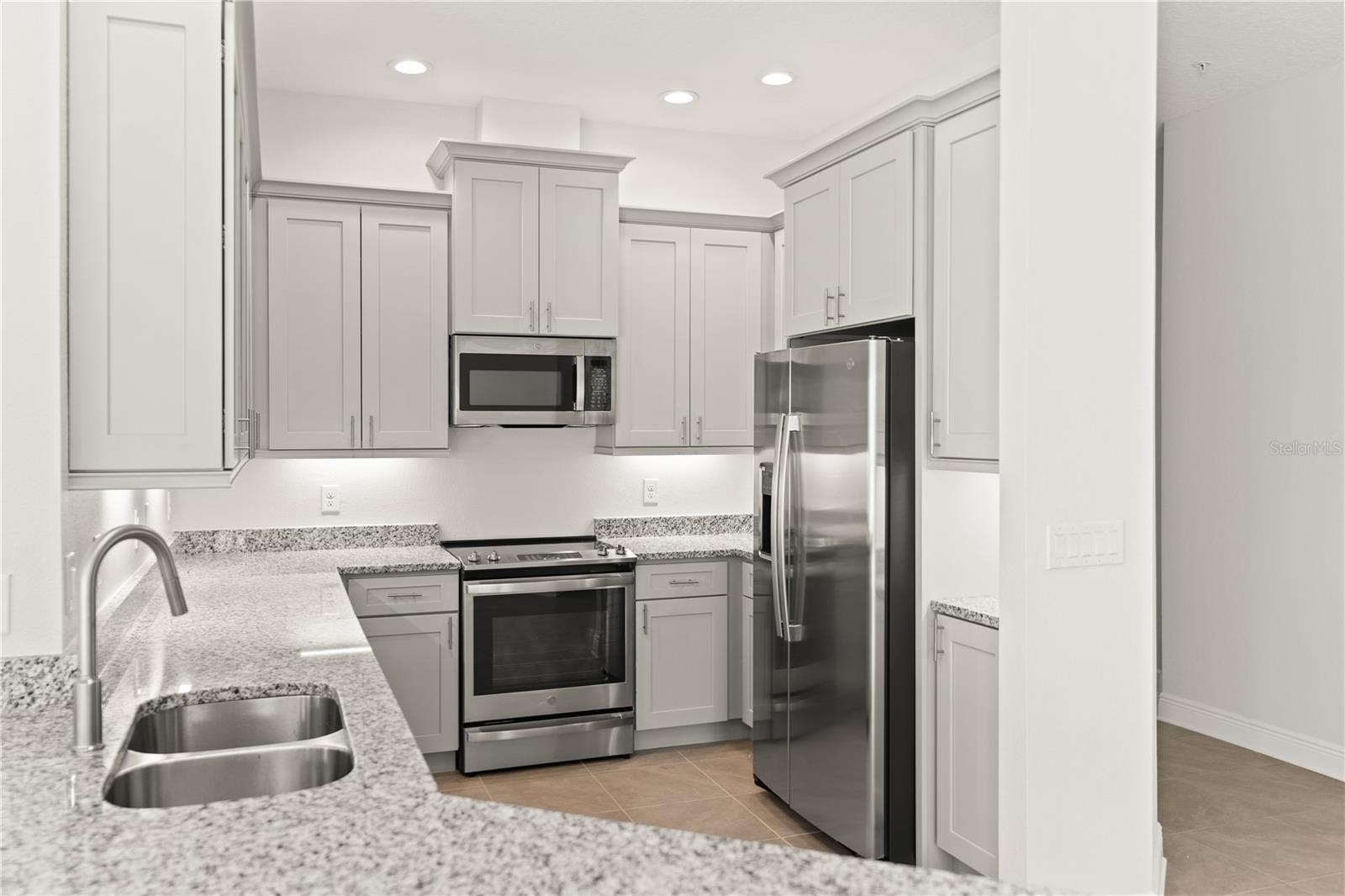 Image 21 of 69 For 7611 34th Avenue W 301