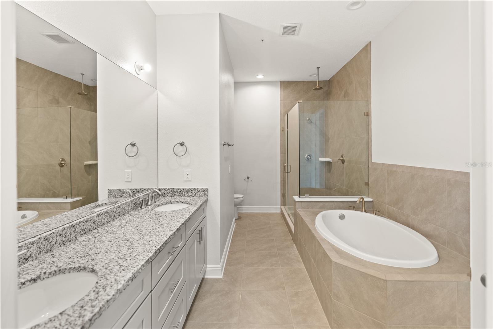 Image 31 of 69 For 7611 34th Avenue W 301