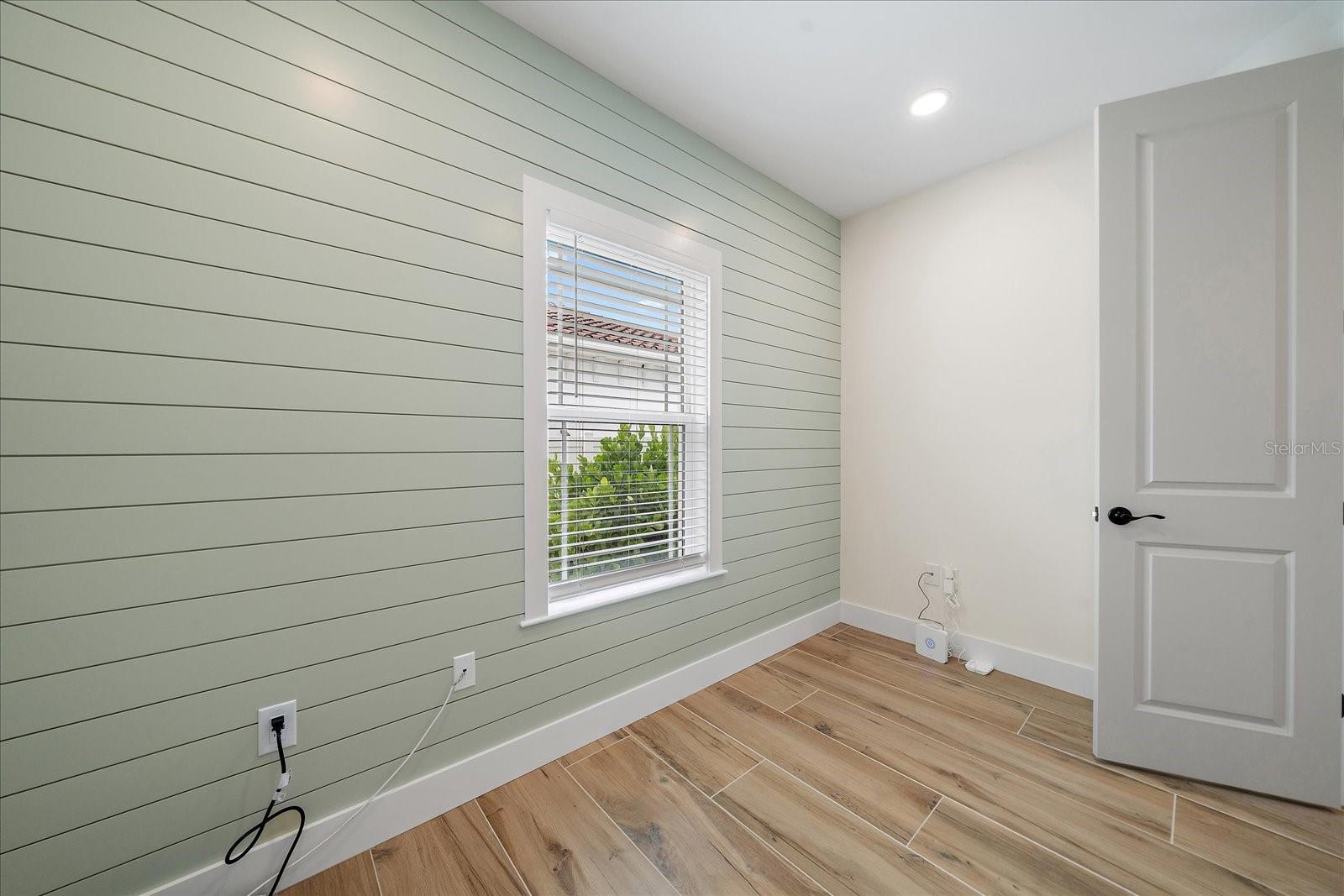 Image 15 of 52 For 1876 Livingstone Street