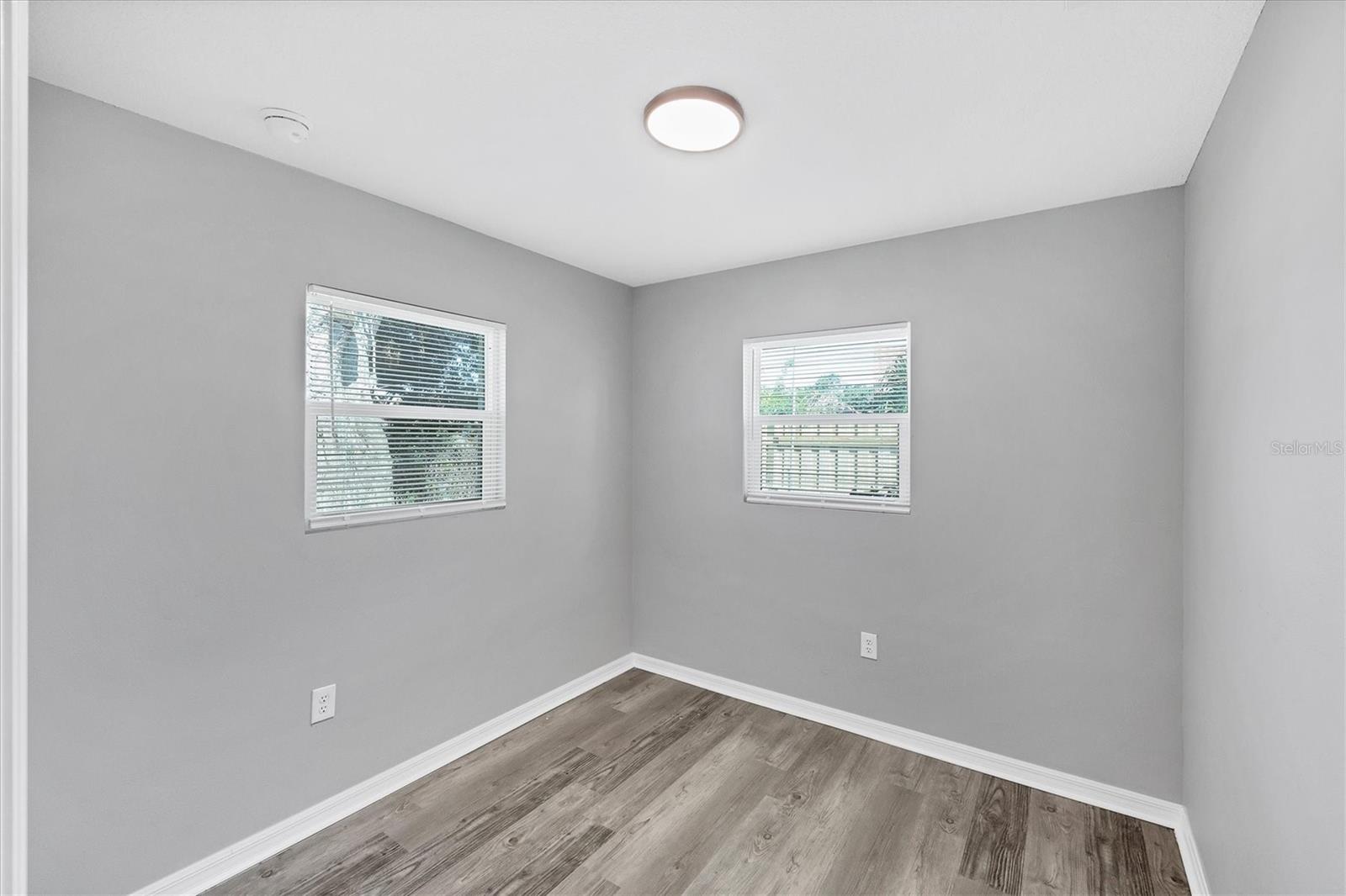 Image 12 of 19 For 3327 King Boulevard