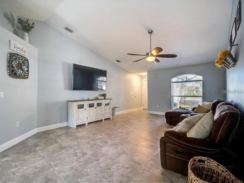 Image 4 of 11 For 4644 Breezy Pines Boulevard