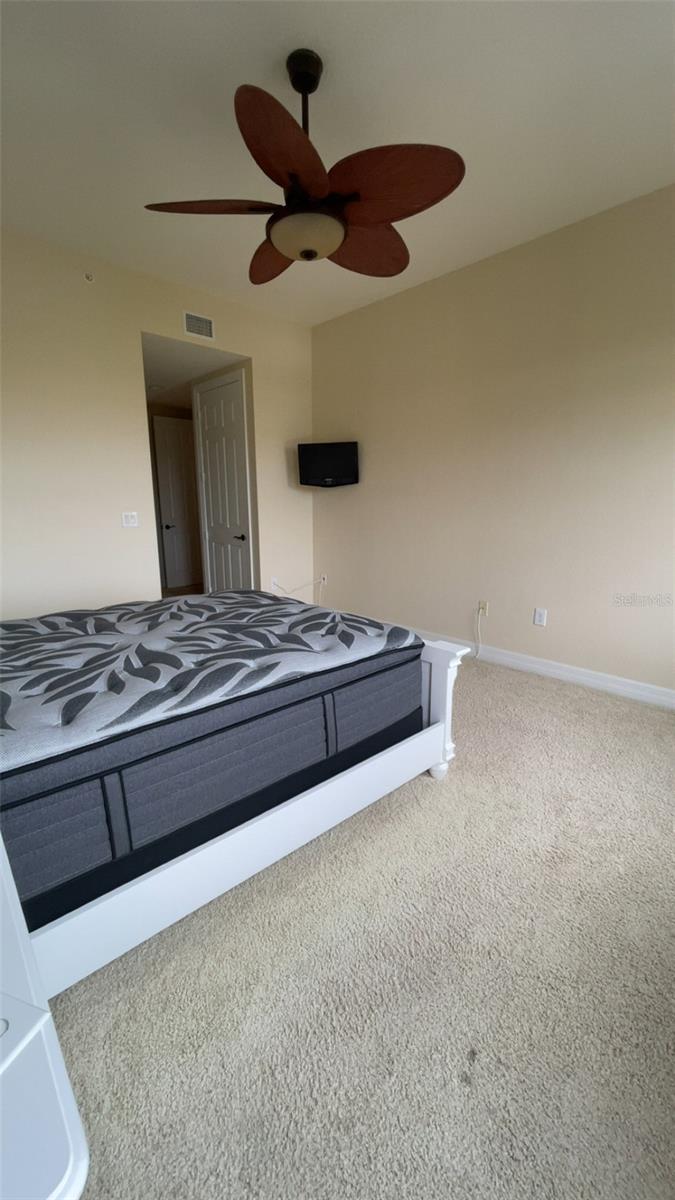 Image 41 of 52 For 94 Vivante Boulevard 402