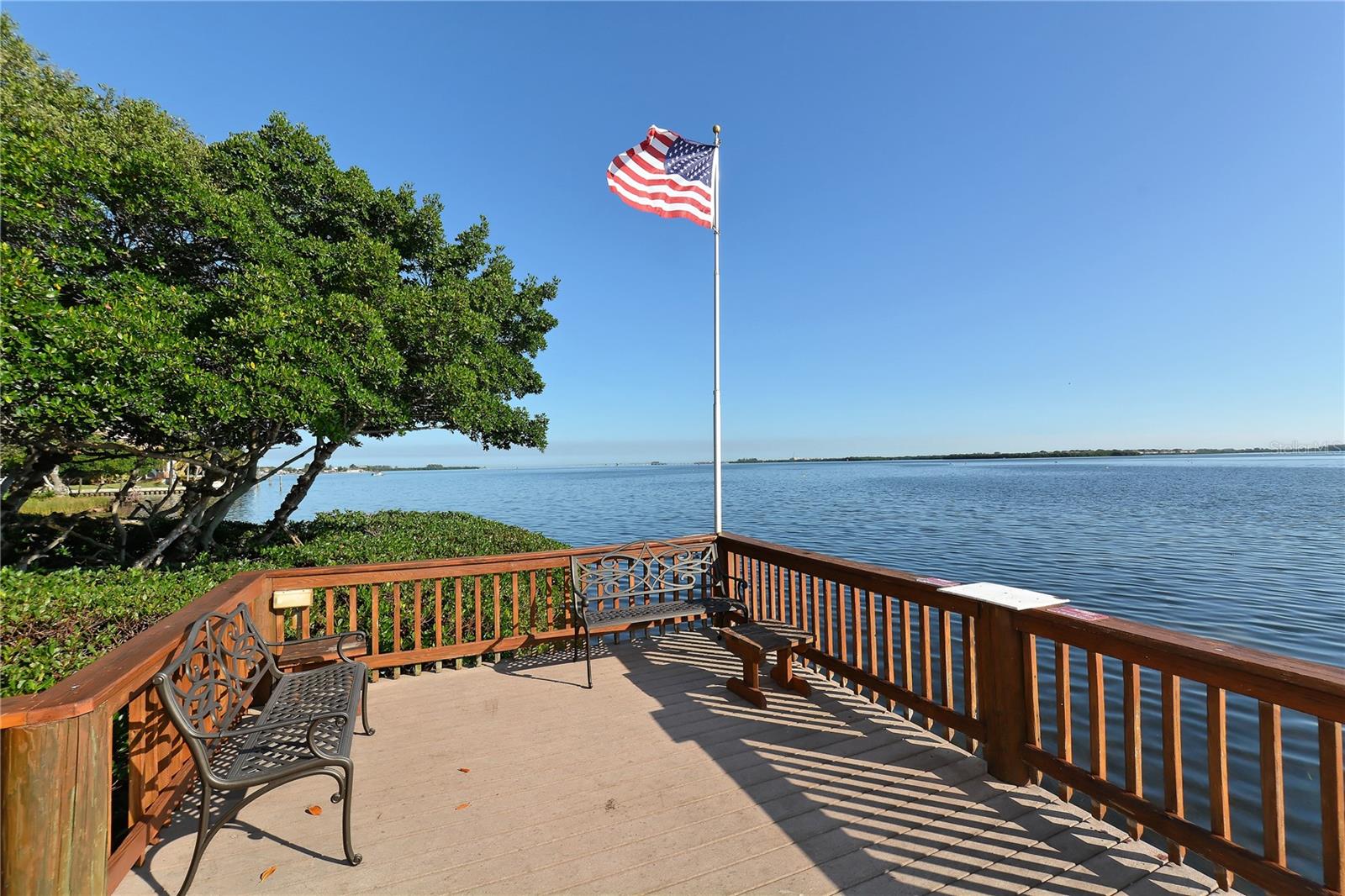Image 31 of 37 For 1801 Gulf Drive N 276