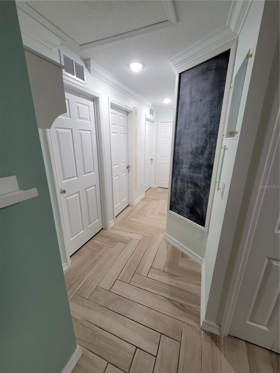 Image 16 of 36 For 328 20th Street W