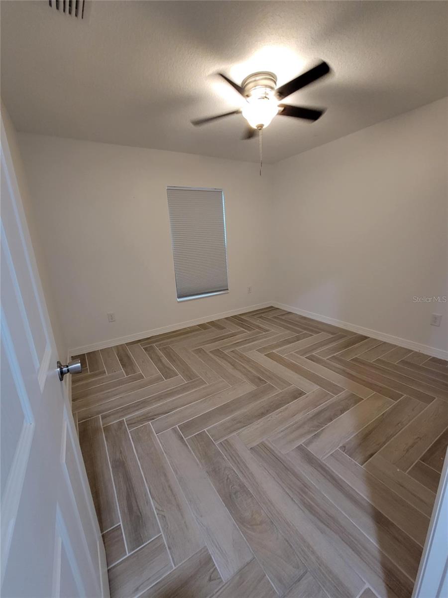 Image 28 of 36 For 328 20th Street W