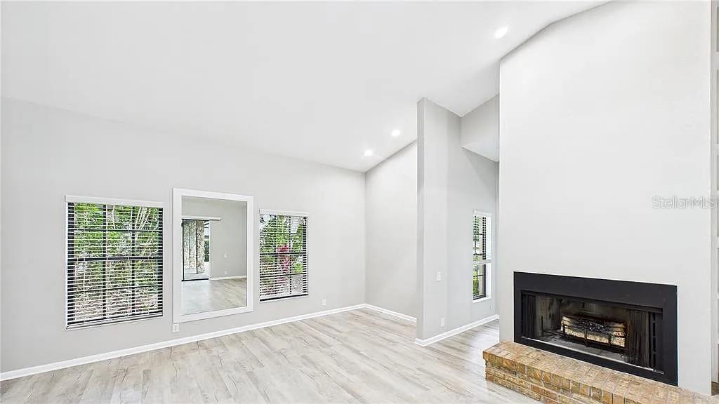 Image 13 of 37 For 6107 Misty Oaks Street