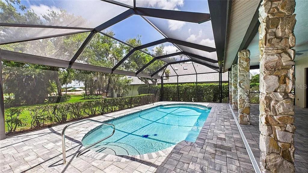 Image 33 of 37 For 6107 Misty Oaks Street