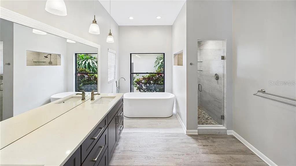 Image 4 of 37 For 6107 Misty Oaks Street