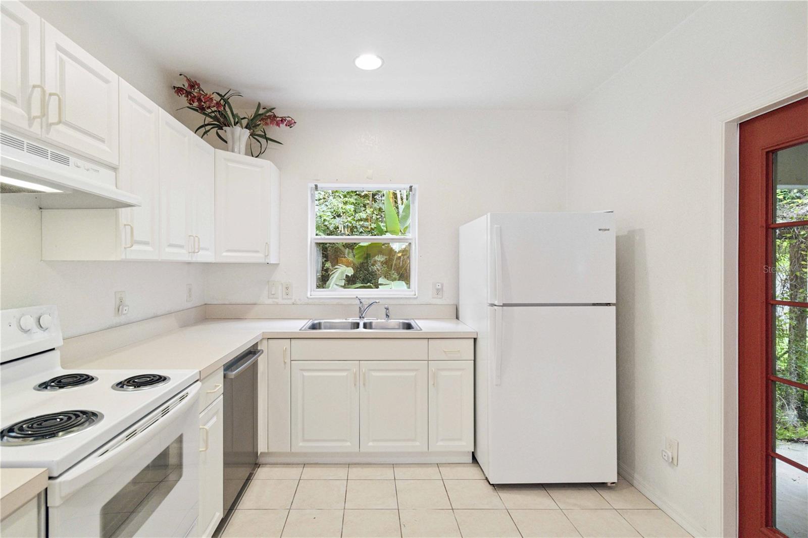 Image 15 of 30 For 2303 28th Avenue E