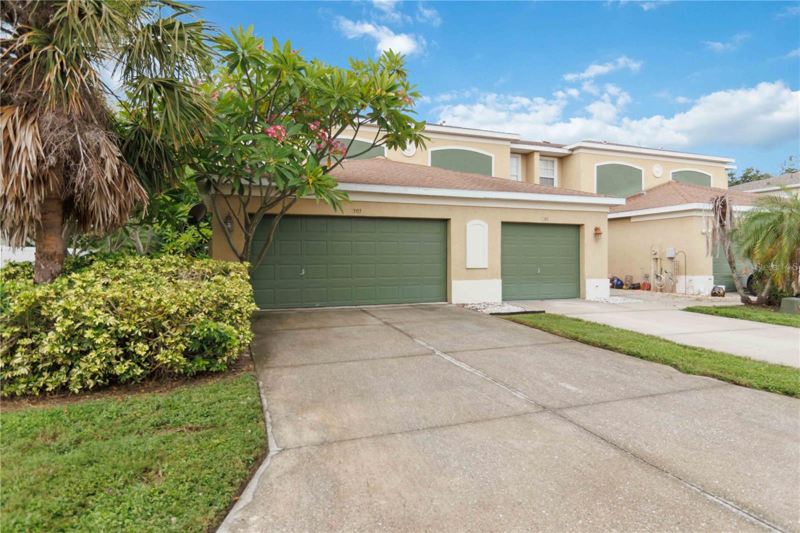 Image 2 of 30 For 2303 28th Avenue E