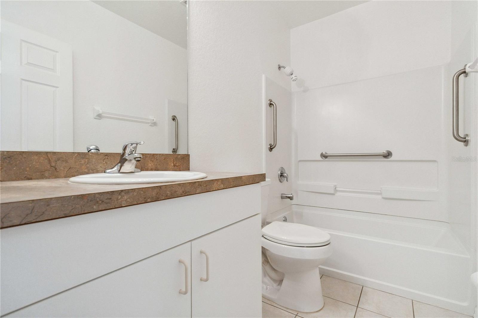 Image 24 of 30 For 2303 28th Avenue E