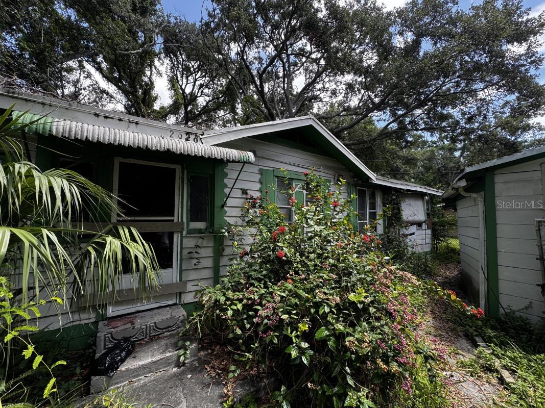 Details for 2026 Seminole Boulevard S, ST PETERSBURG, FL 33705