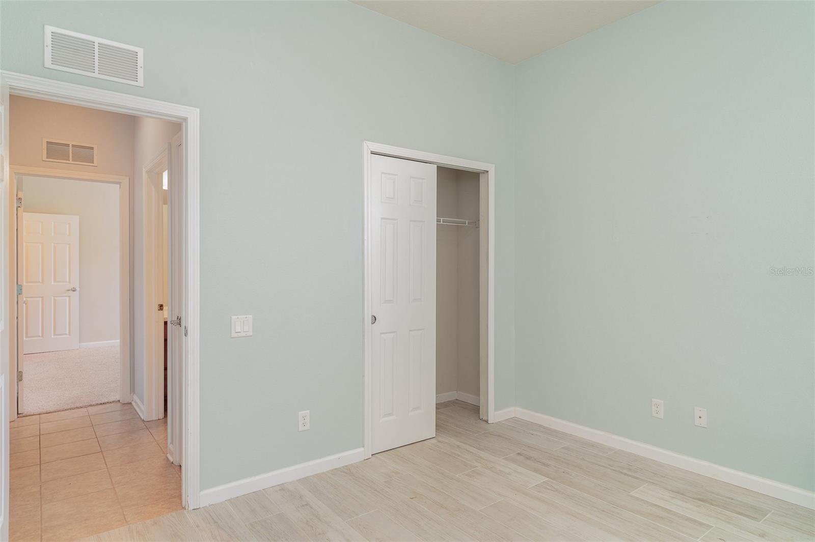 Image 18 of 41 For 5405 98th Avenue E