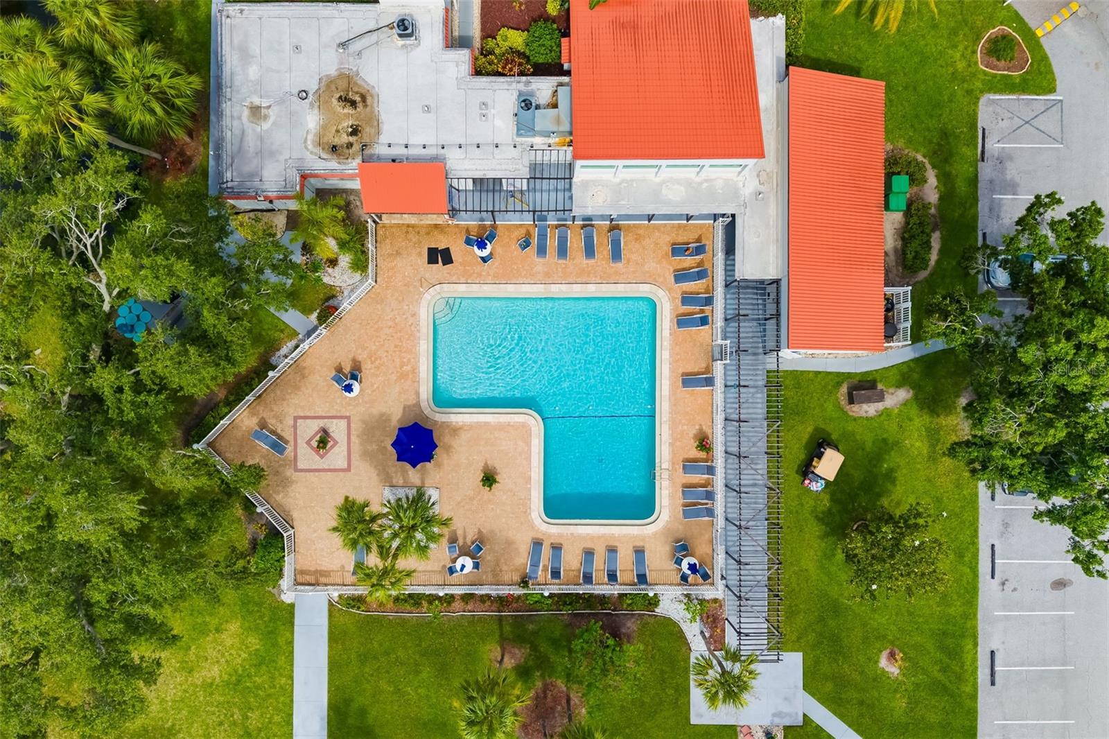 Image 32 of 33 For 3217 Beneva Road 204