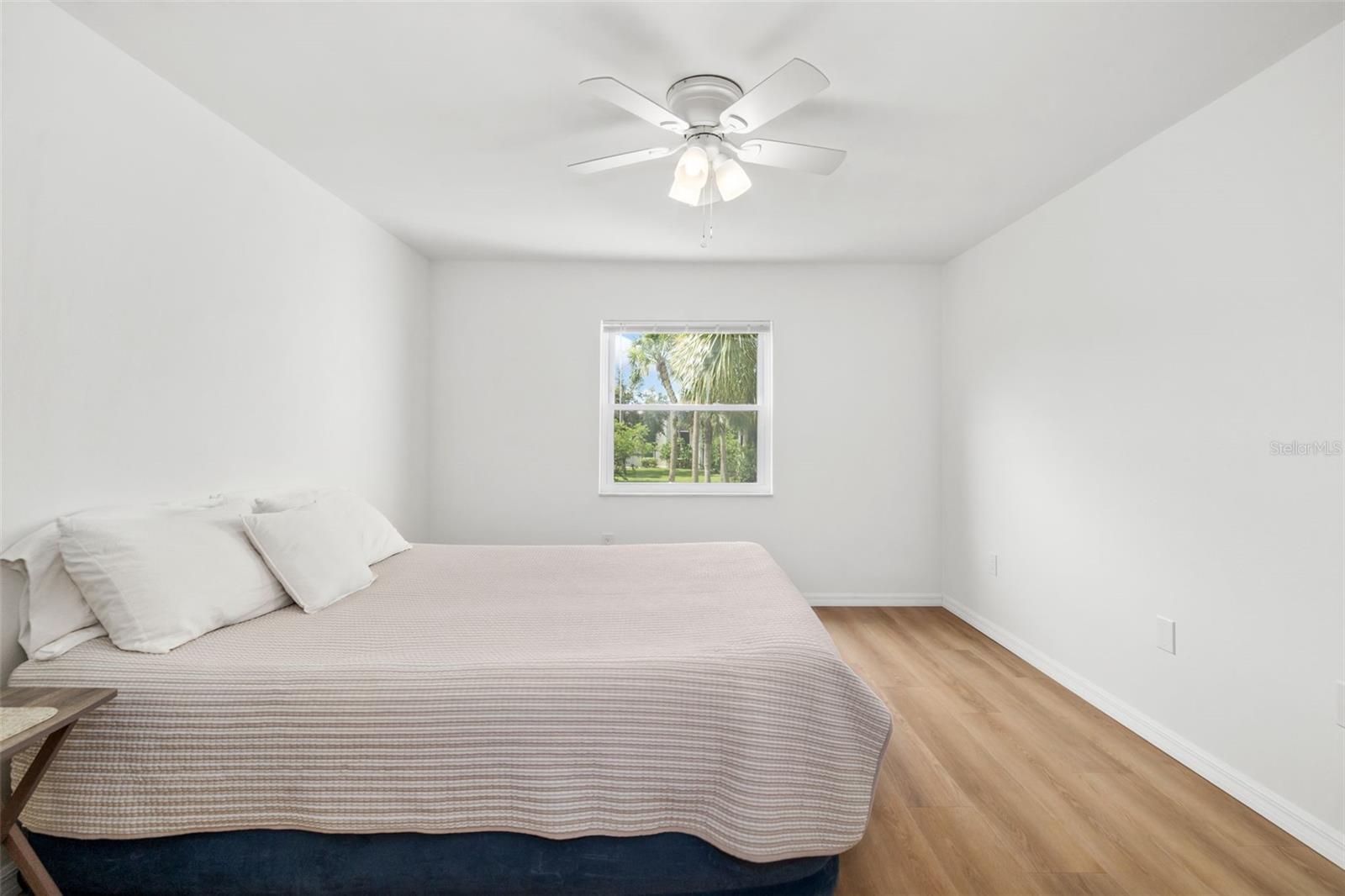 Image 9 of 33 For 3217 Beneva Road 204