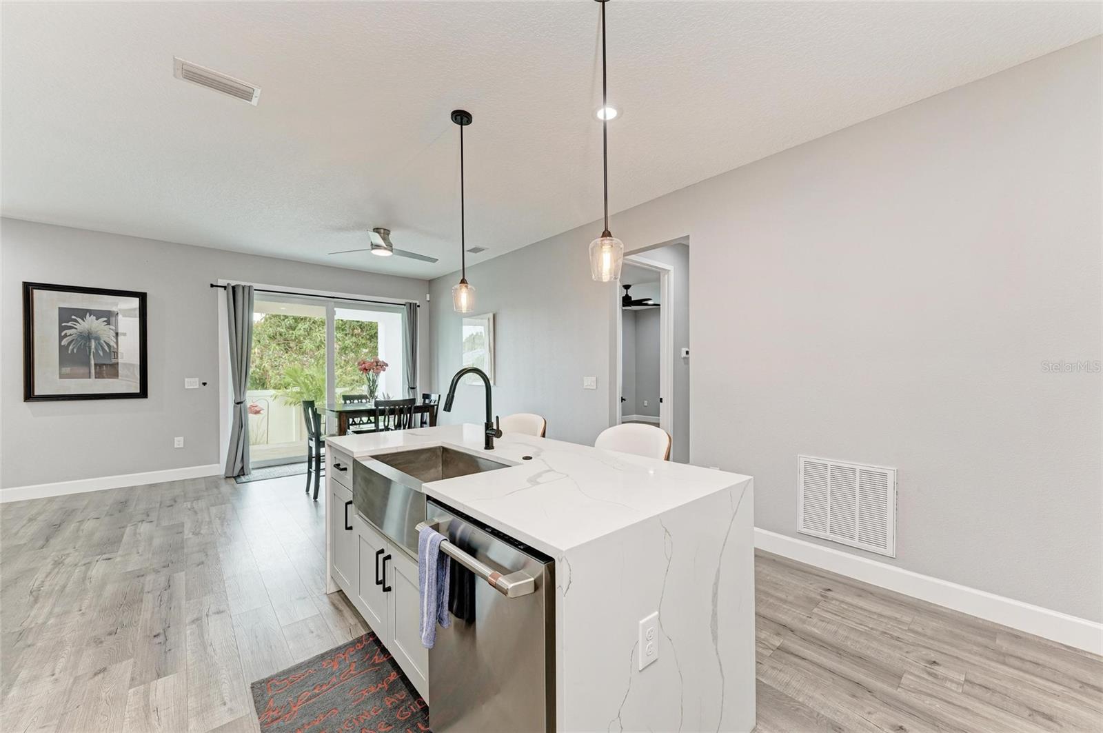 Image 12 of 48 For 4314 Des Plaines Drive