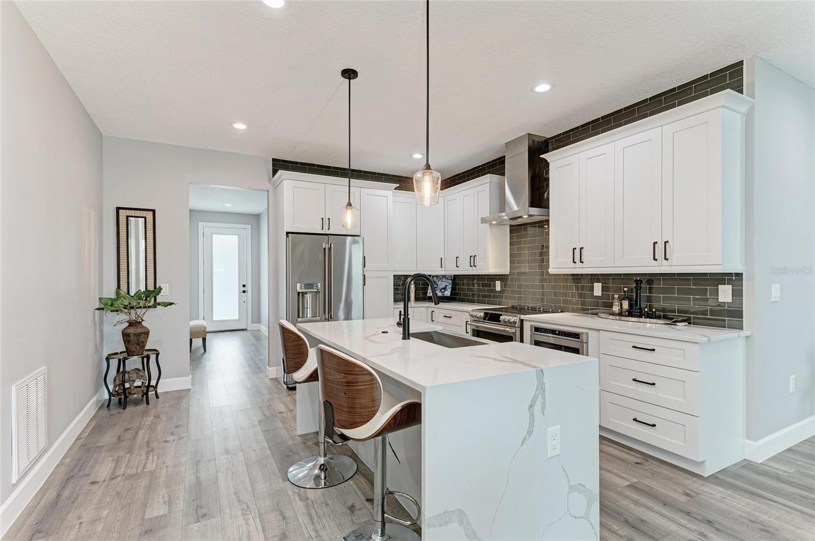 Image 14 of 48 For 4314 Des Plaines Drive