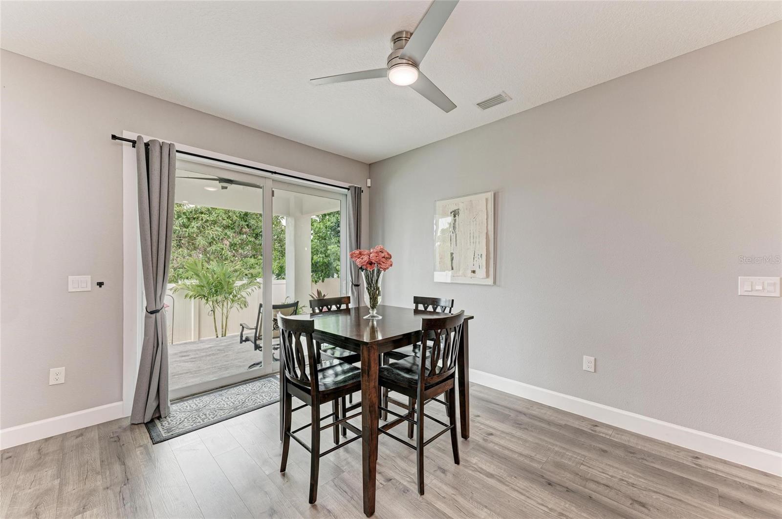 Image 21 of 48 For 4314 Des Plaines Drive