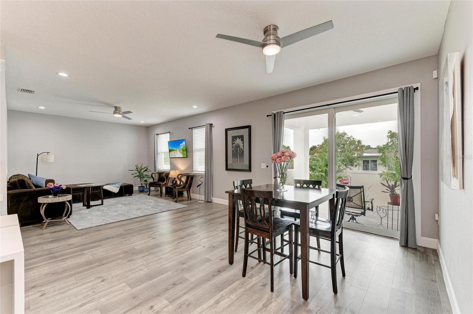 Image 22 of 48 For 4314 Des Plaines Drive