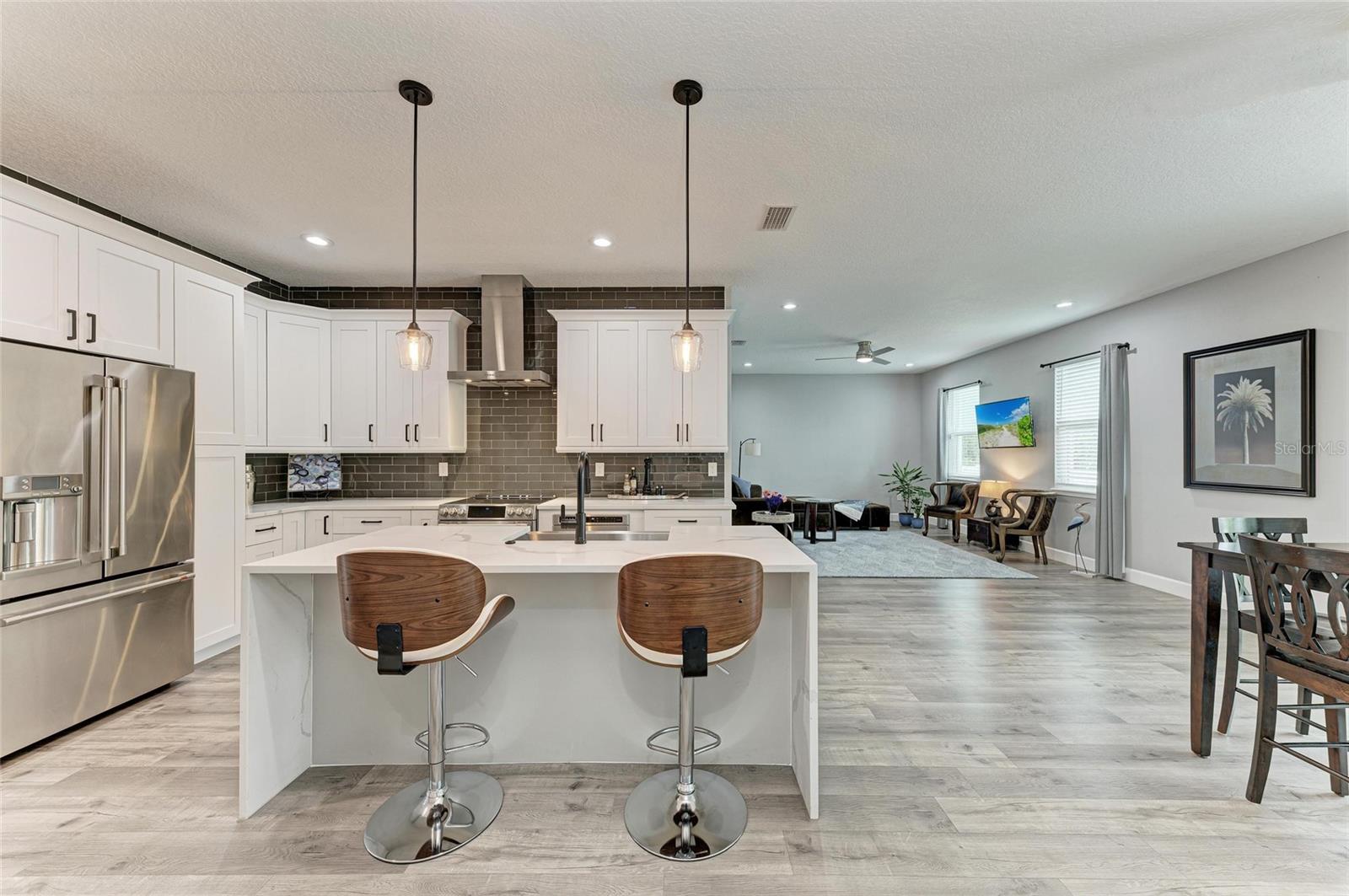 Image 23 of 48 For 4314 Des Plaines Drive