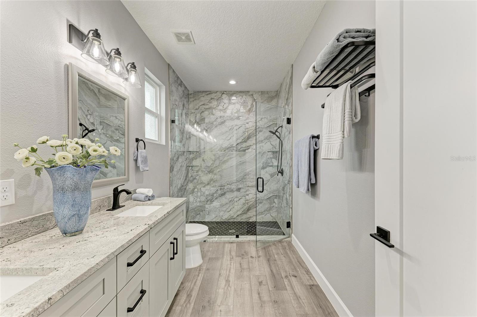 Image 29 of 48 For 4314 Des Plaines Drive