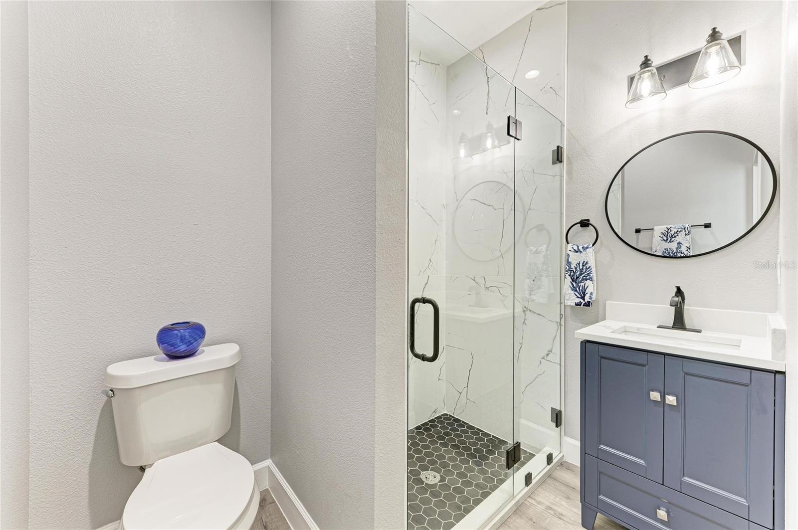Image 37 of 48 For 4314 Des Plaines Drive