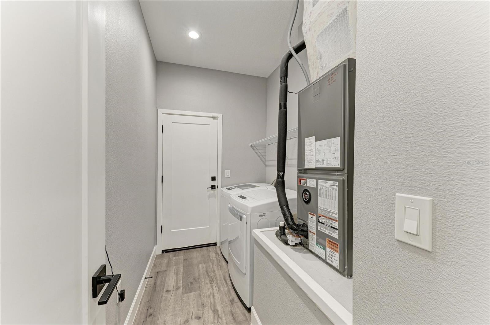 Image 40 of 48 For 4314 Des Plaines Drive