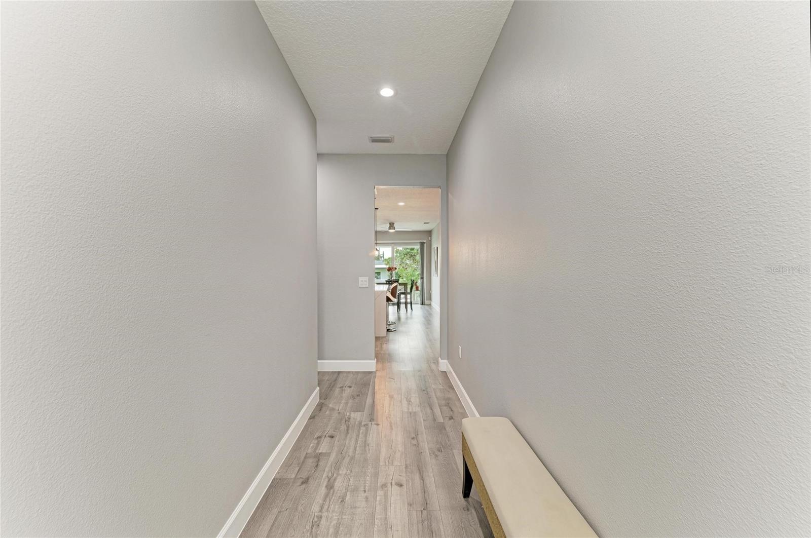 Image 8 of 48 For 4314 Des Plaines Drive